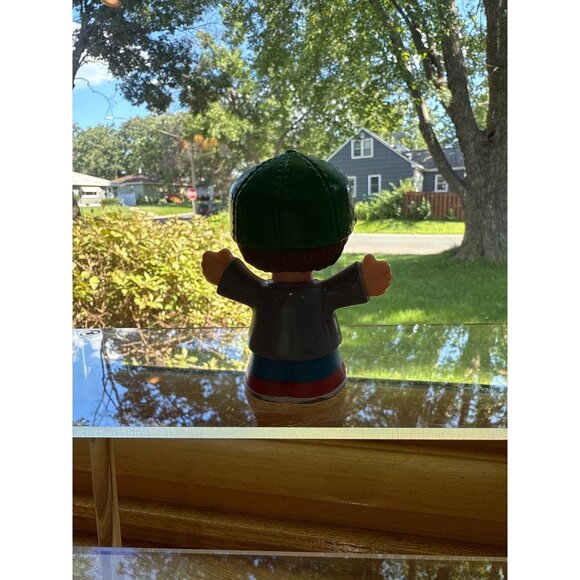 Fisher Price Little People Pizza Delivery Driver Figure - Picture 3 of 5